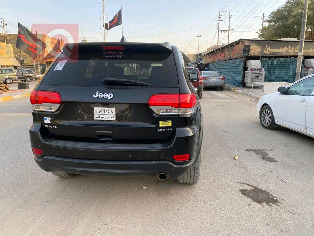 جیپ گراند شیرۆکی